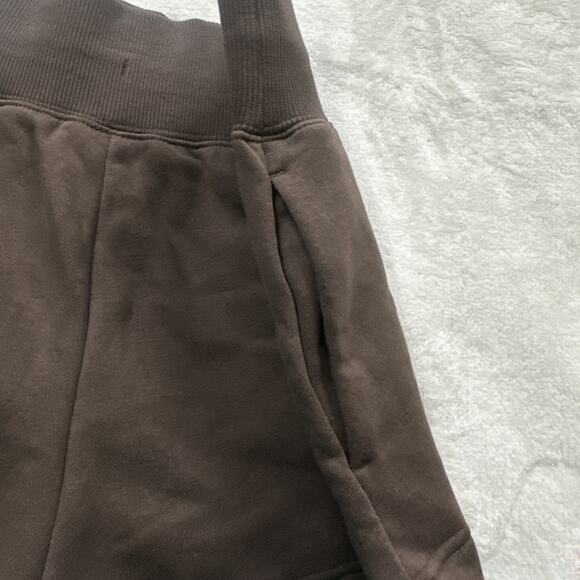 Nike Sport Shorts Womens Size XS Phoenix Fleece High Waisted Loose Fit Brown NEW - Picture 12 of 13